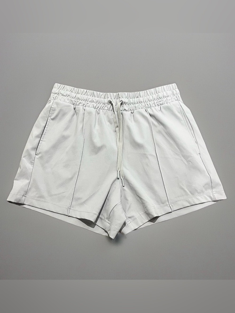 YOGALICIOUS Women’s Large Lux City Life 4" Short Stretch Gray Shorts Drawstring